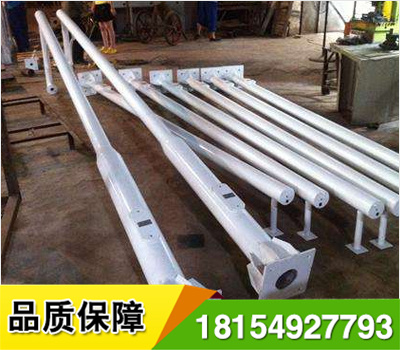 立桿、F桿良好的安全設施系統(tǒng)應具有交通管理,安全防護,交通誘導,隔離封閉,防止眩光等多種功能.